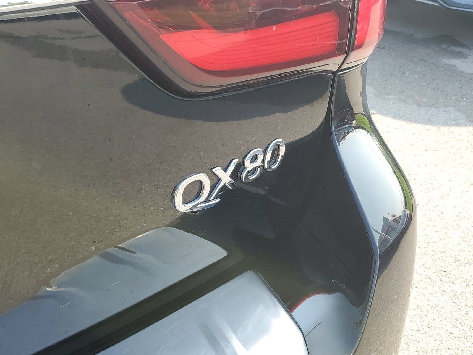 Used 2023 INFINITI QX80 Luxe w/ Cargo Package AWD/4WD image 8