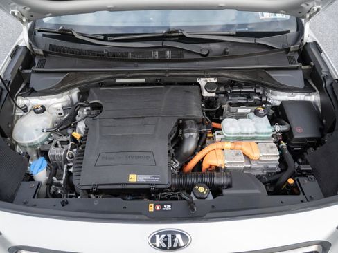 Used 2019 Kia Niro LX image 30