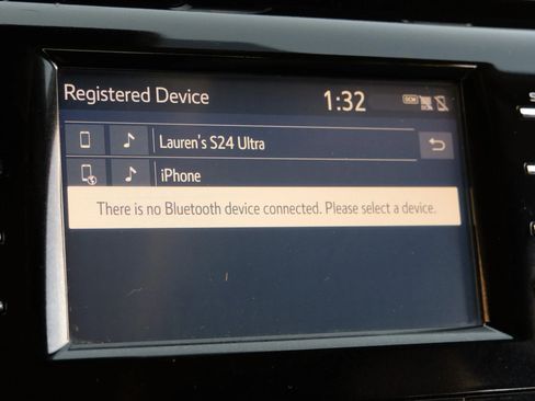 Used 2019 Toyota Camry SE image 29