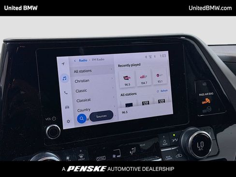 Used 2023 Toyota Highlander XLE FWD image 8