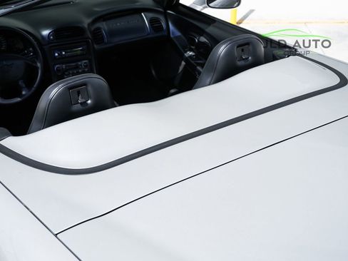 Used 2004 Chevrolet Corvette Convertible w/ Preferred Equipment Group RWD image 37