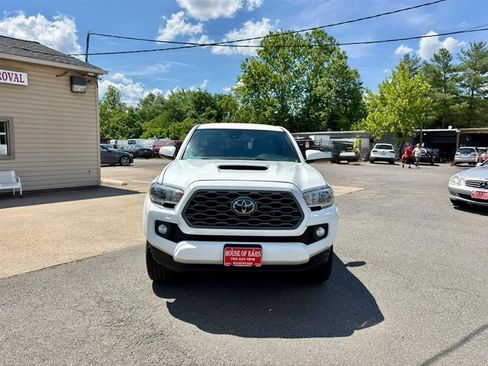 Used 2020 Toyota Tacoma TRD Sport w/ Technology Package AWD/4WD image 6