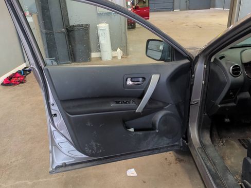 Used 2013 Nissan Rogue SV FWD image 21