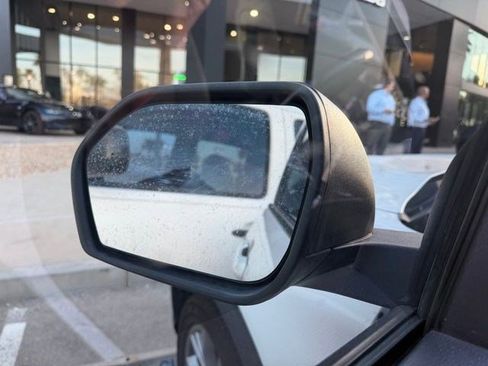 Used 2020 Ford Explorer XLT w/ Equipment Group 202A image 6