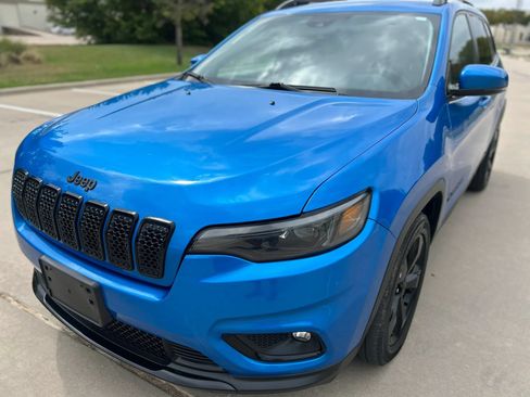 Used 2021 Jeep Cherokee Latitude Plus FWD image 2
