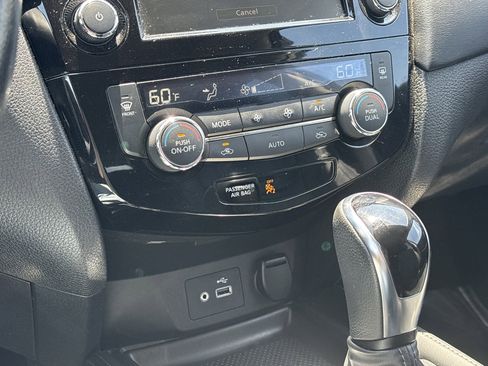 Used 2018 Nissan Rogue SL AWD/4WD image 24