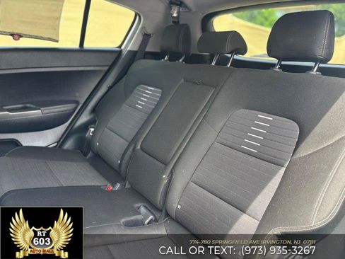 Used 2022 Kia Sportage LX w/ LX AWD Value Edition Package image 9