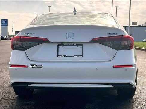 Certified 2024 Honda Civic Touring image 6