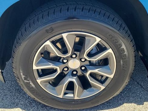 Used 2024 Chevrolet Silverado 1500 LT RWD image 11