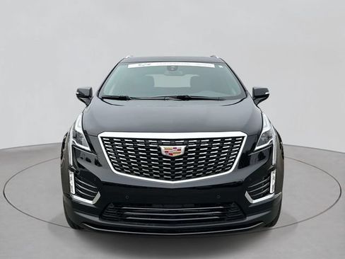 Certified 2025 Cadillac XT5 Luxury w/ LPO, Floor Liner Package FWD image 2