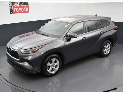Used 2023 Toyota Highlander L FWD image 25
