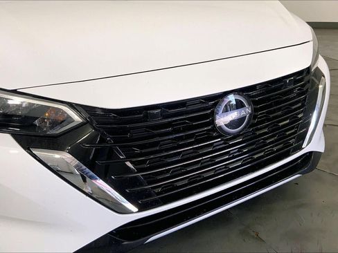 Used 2025 Nissan Sentra S FWD image 28