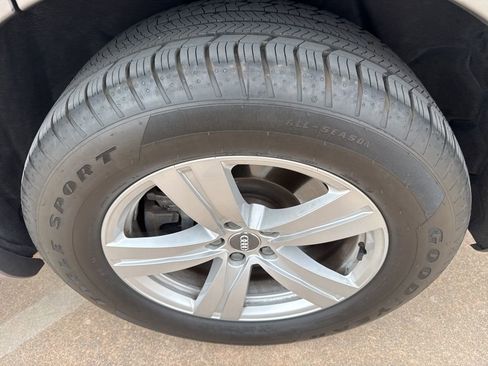 Used 2018 Audi Q7 2.0T Premium Plus w/ Premium Plus Package image 35