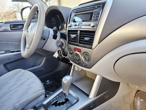 Used 2010 Subaru Forester 2.5X AWD/4WD image 14