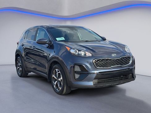 Used 2022 Kia Sportage LX image 8
