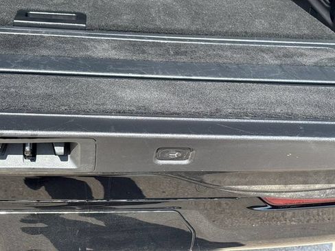 Used 2025 Lincoln Navigator Reserve AWD/4WD image 6