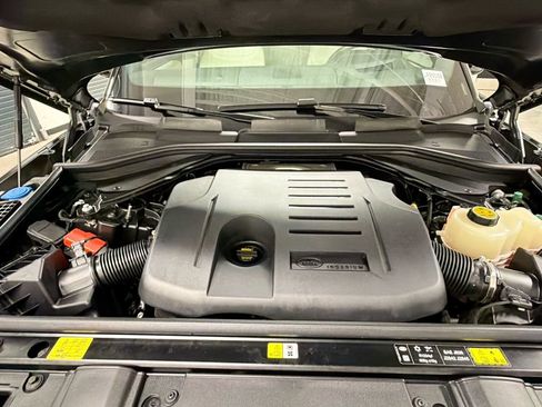 Used 2025 Land Rover Range Rover SE AWD/4WD image 31