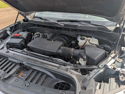 Used 2025 Chevrolet Silverado 1500 LT AWD/4WD image 36