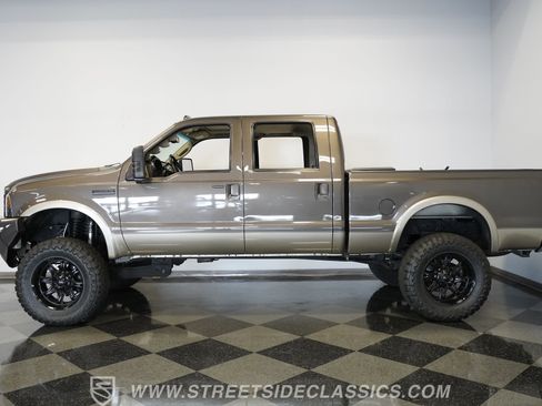 Used 2006 Ford F350 4x4 Crew Cab Super Duty image 2