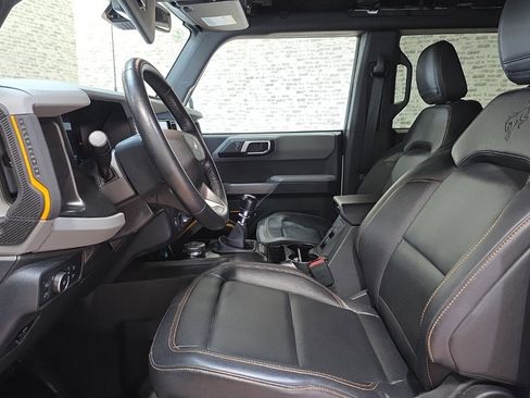 Used 2022 Ford Bronco Badlands image 25