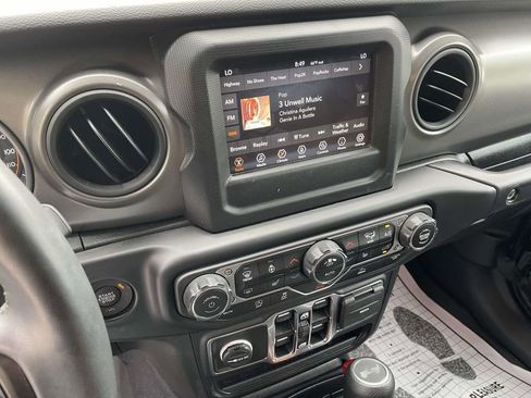 Used 2023 Jeep Wrangler Unlimited Sport AWD/4WD image 23