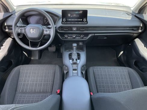 Used 2025 Honda HR-V LX image 9