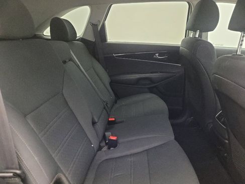 Used 2020 Kia Sorento LX w/ LX I4 Convenience Package FWD image 19