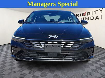 Used 2024 Hyundai Elantra SEL w/ Convenience Package