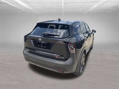 Used 2025 Nissan Kicks SR AWD/4WD image 5