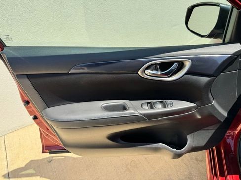 Used 2019 Nissan Sentra SR FWD image 12