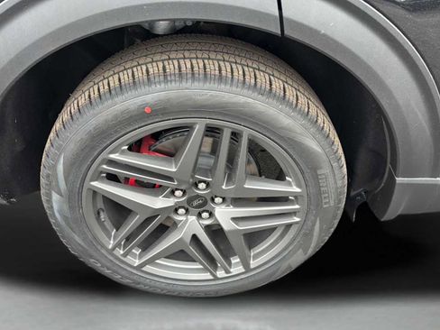 New 2026 Ford Explorer ST w/ Sun And Sound Package image 39