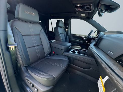 New 2026 Chevrolet Tahoe High Country w/ Sun And Tow Package AWD/4WD image 15