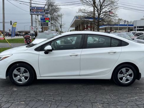 Used 2017 Chevrolet Cruze LS image 5