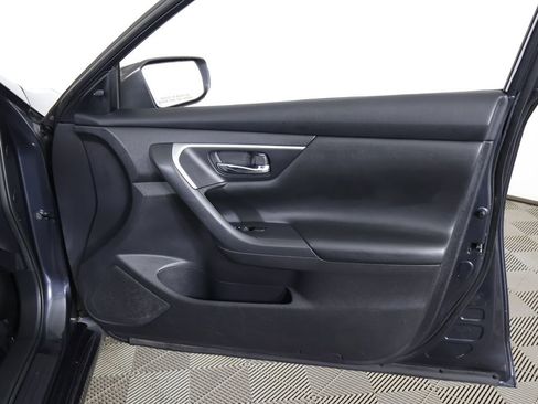 Used 2018 Nissan Altima 2.5 SV image 19