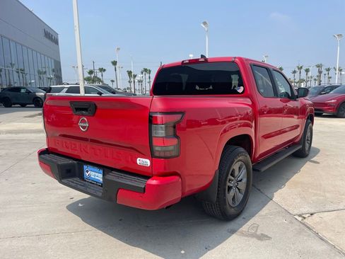 Certified 2025 Nissan Frontier SV RWD image 3