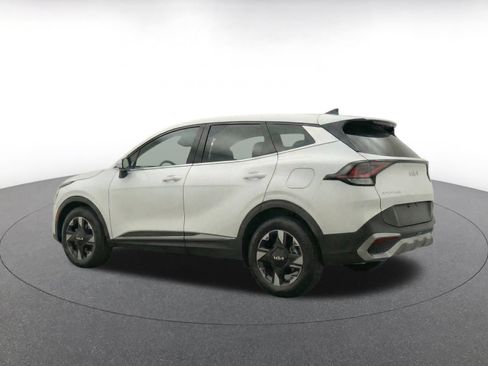 Used 2026 Kia Sportage LX FWD image 5