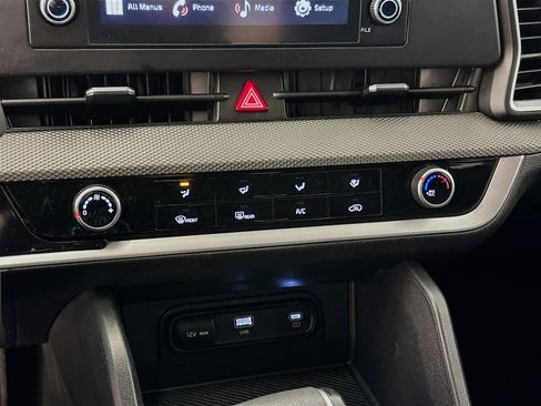 Used 2024 Kia Sportage LX image 23