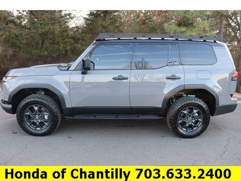 Used 2024 Lexus GX 550 image 4