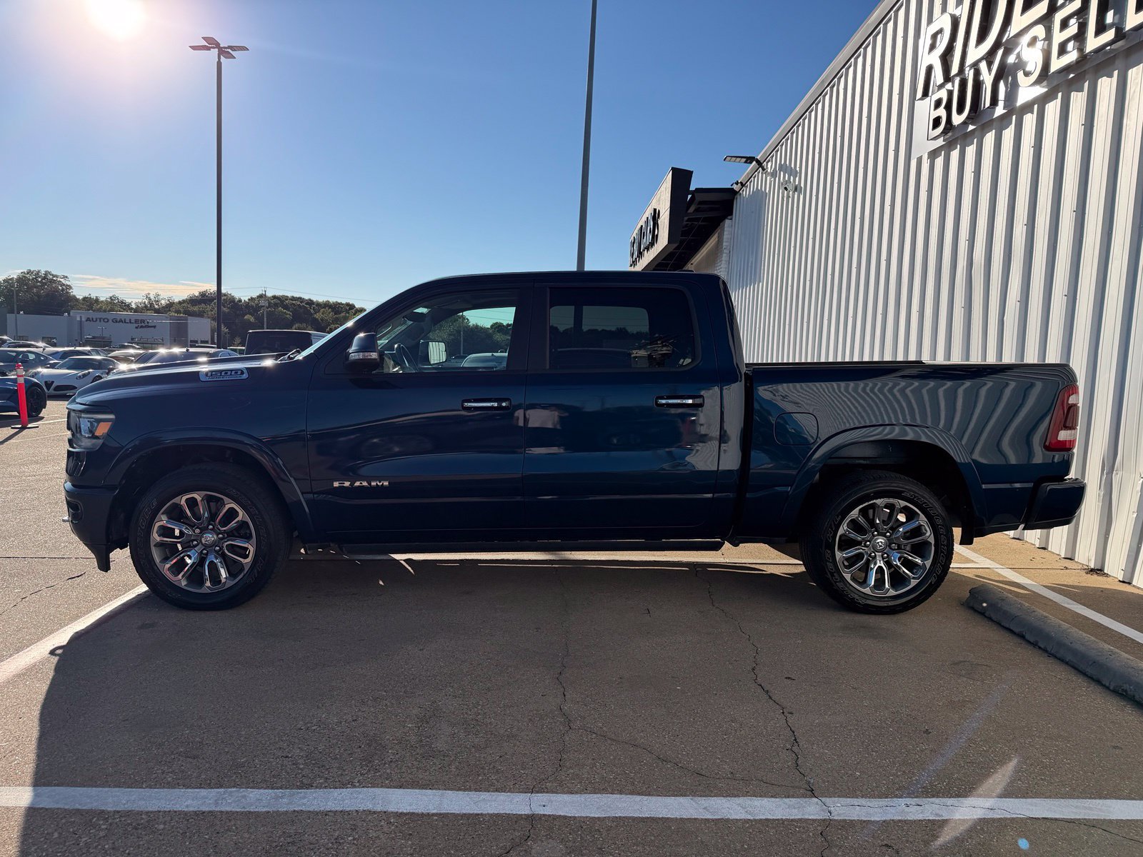 Used 2021 RAM 1500 Laramie w/ Laramie Southwest Edition RWD image 3
