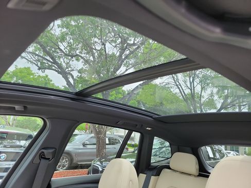 Certified 2024 BMW X3 sDrive30i w/ Convenience Package RWD image 17