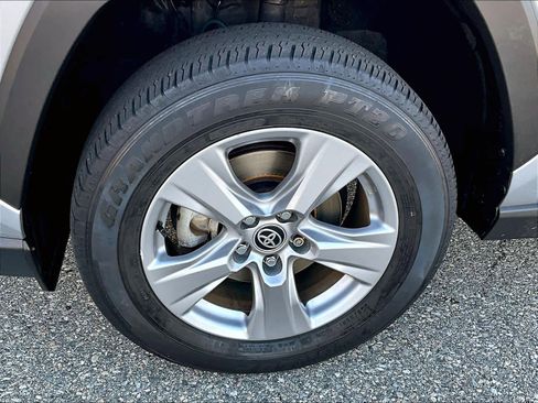 Used 2023 Toyota RAV4 XLE image 7
