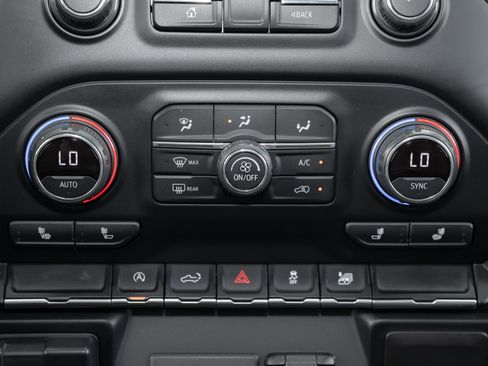 Used 2021 Chevrolet Silverado 1500 LT image 34