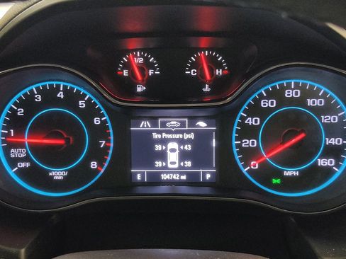 Used 2017 Chevrolet Cruze Premier FWD image 23