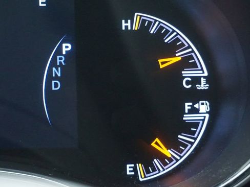 Certified 2019 Jeep Grand Cherokee Limited w/ Luxury Group II image 48