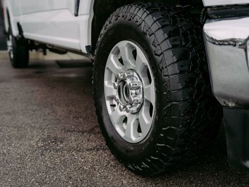 Used 2024 Ford F350 XLT image 7