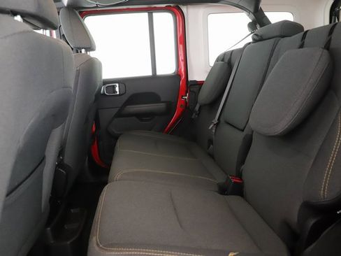 Used 2025 Jeep Wrangler Unlimited Sahara image 26