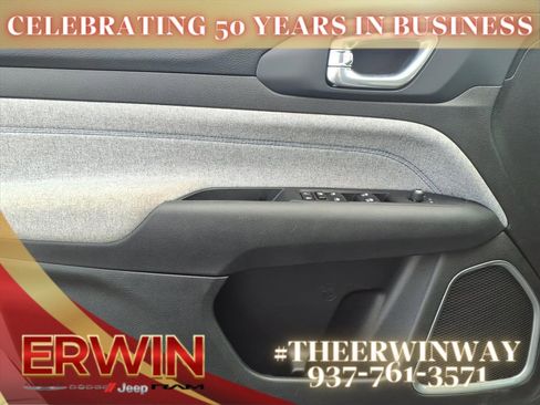 Certified 2024 Jeep Compass Latitude image 10