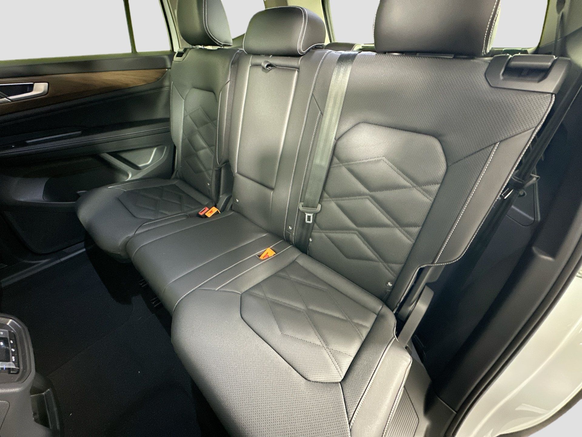 Certified 2026 Volkswagen Atlas SE FWD image 22