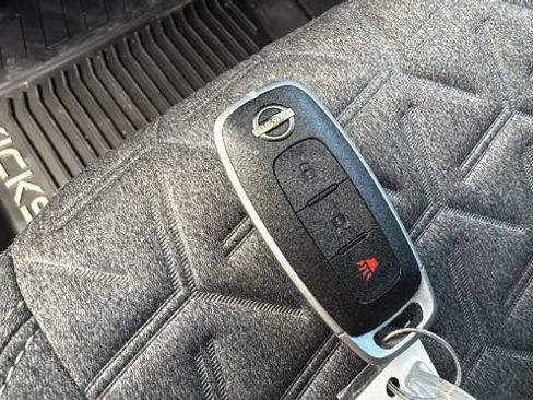 Certified 2025 Nissan Kicks SV image 29