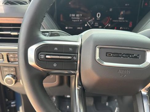 Used 2025 GMC Yukon Denali w/ Sun & Power Step Package AWD/4WD image 31
